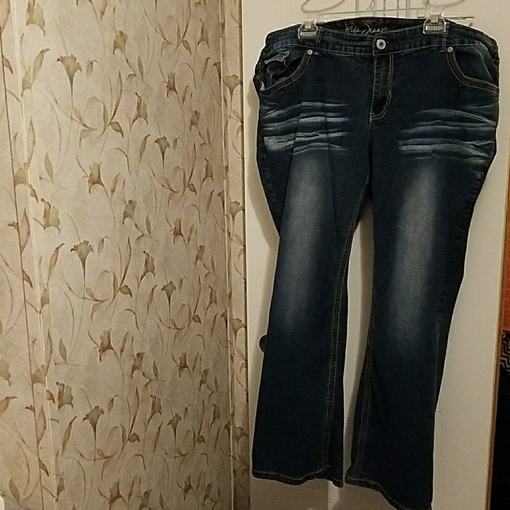 Plus size jeans